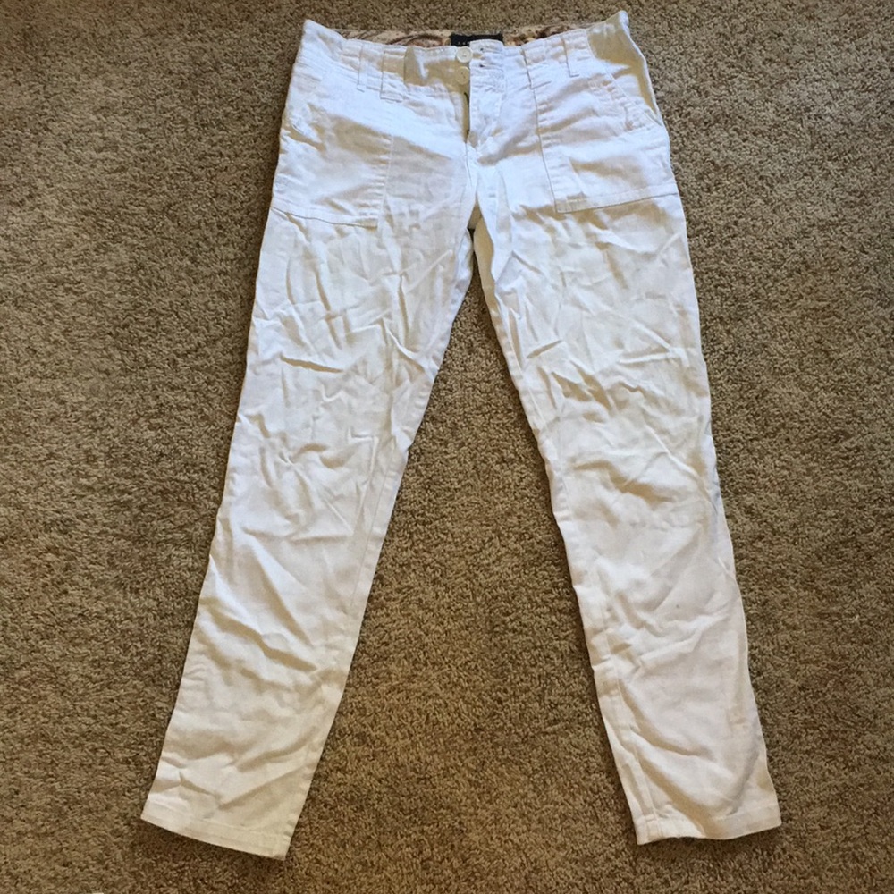 White skinny pants.
